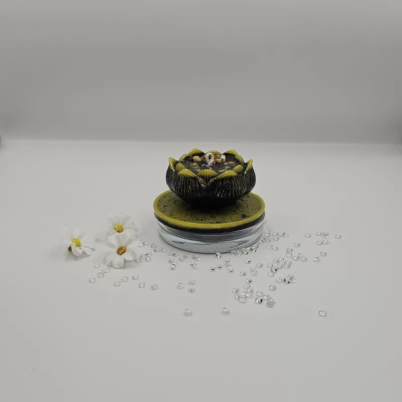 Lumânare handmade parfumată Black Beauty 2