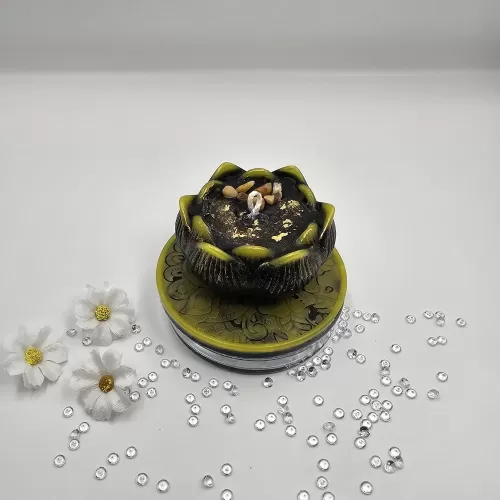 Lumânare handmade parfumată Black Beauty 2