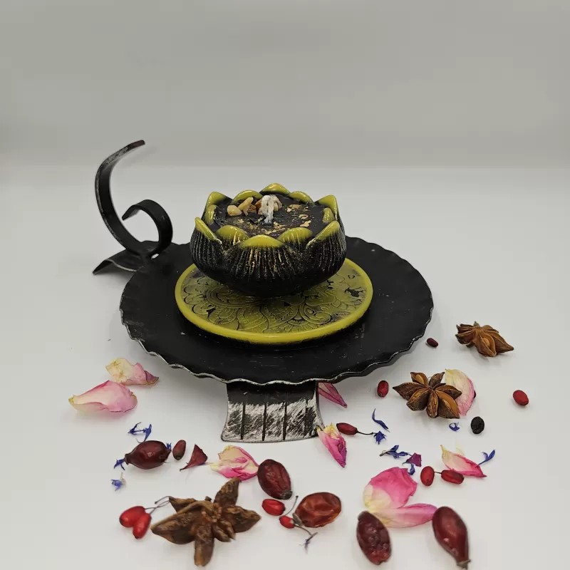 Lumânare handmade parfumată Black Beauty 2