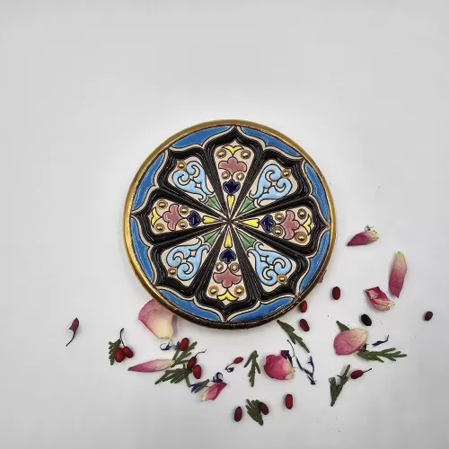 Farfurie decorativă pictată manual și semnată, unicat