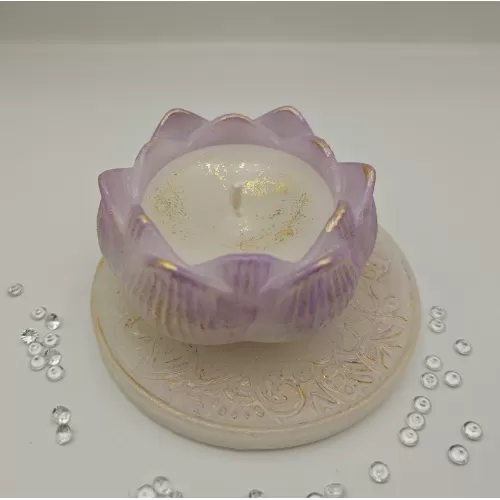 Lumânare handmade parfumată Violet Beauty